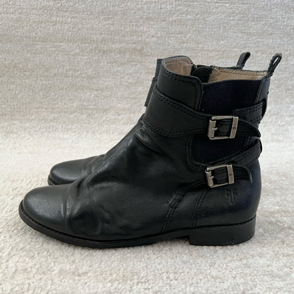 Frye Anna Gore Buckle Black Ankle Boots Booties 8 Zipper Closure